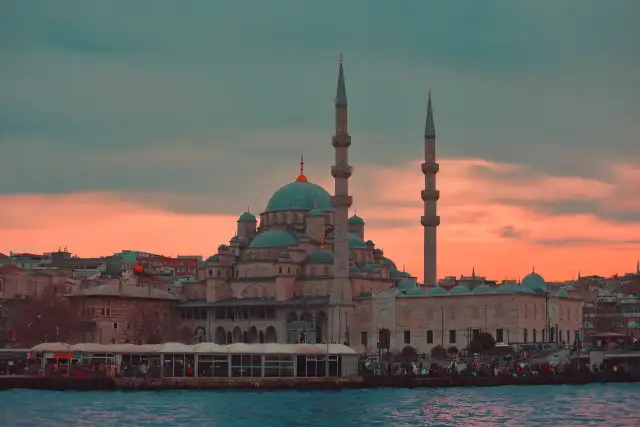 Yeni Cami Mosque                                                                                     — Travel                                                                                               | Robert Ferda Photography